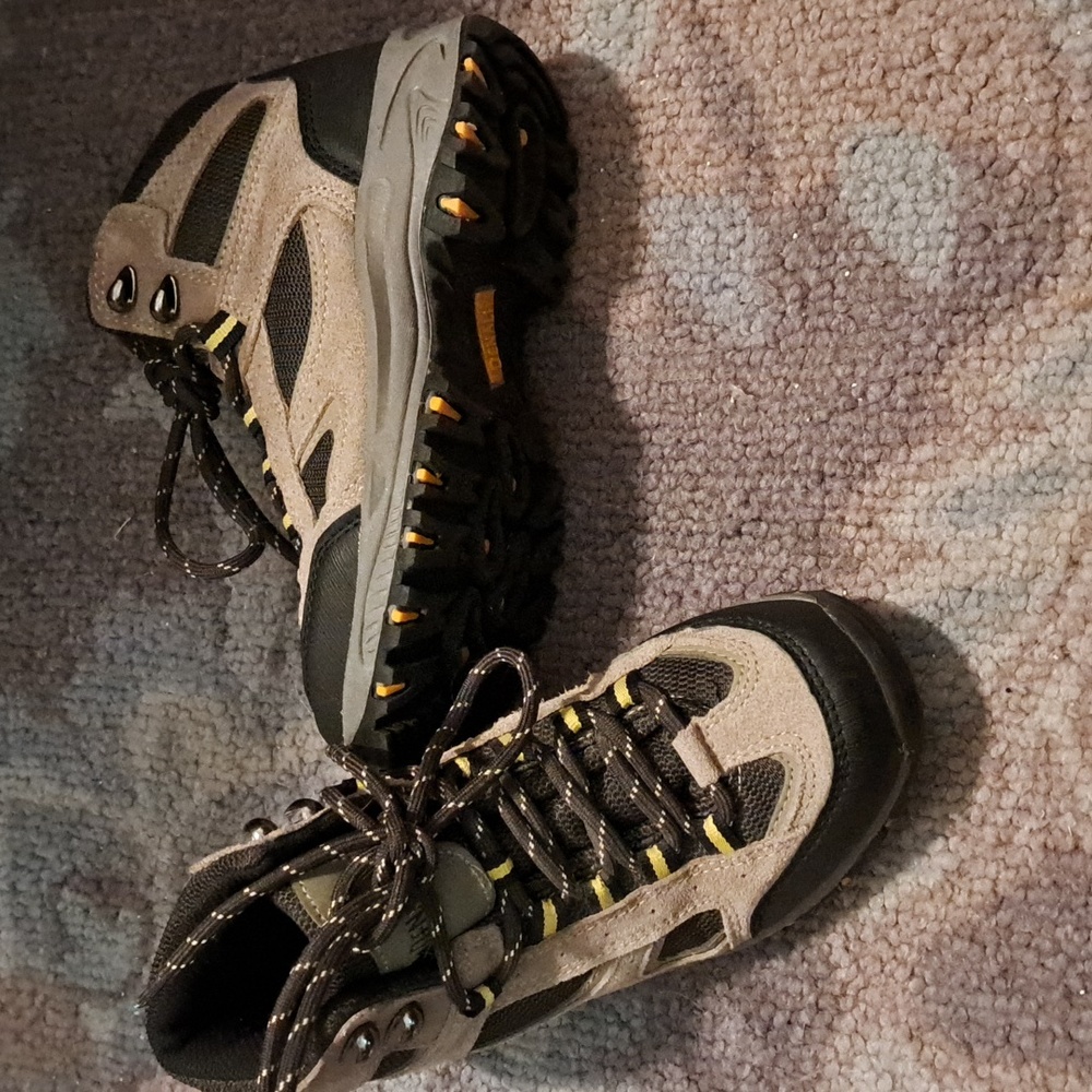 Denali boys hiking boots